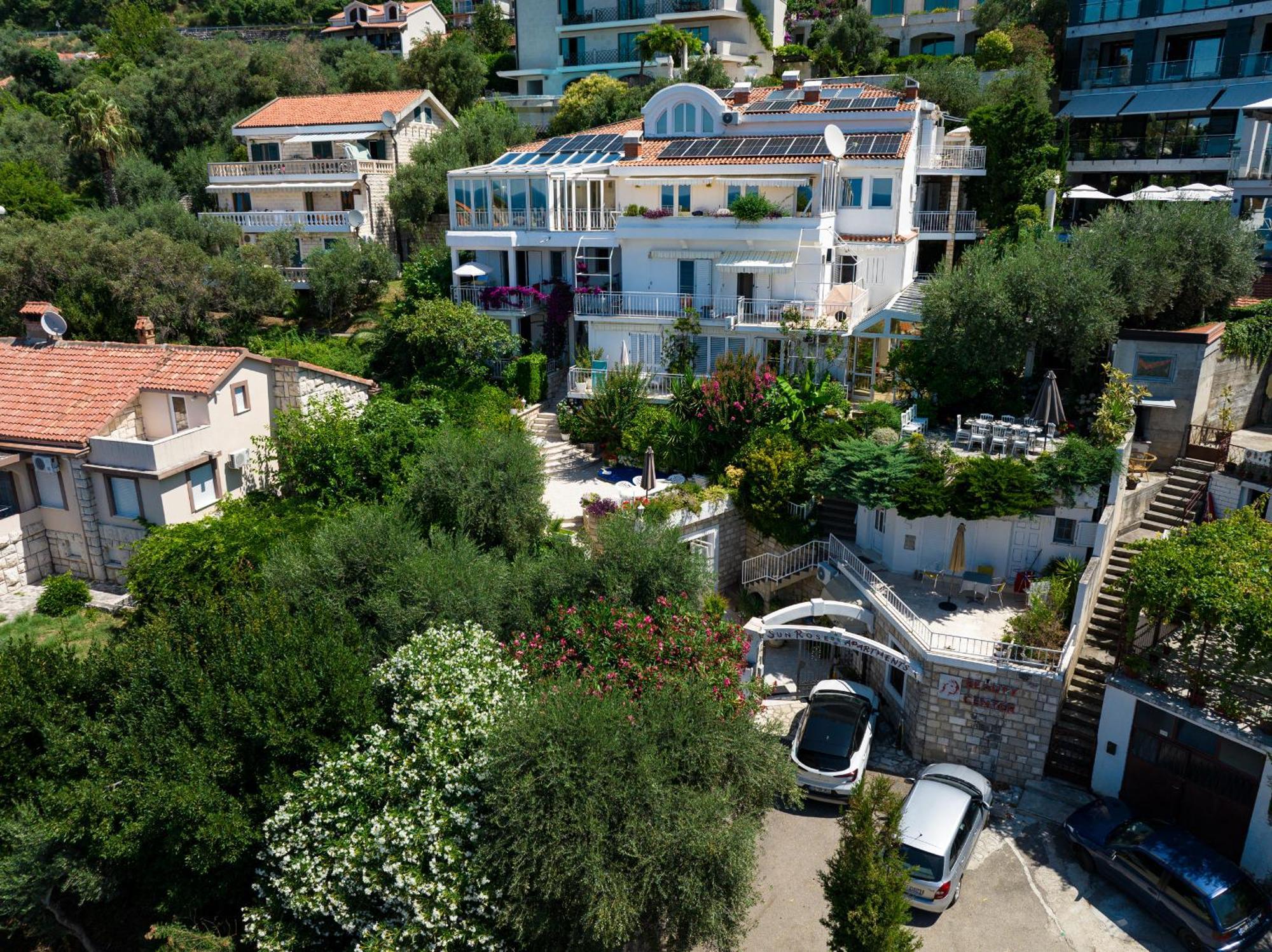 Sun Rose Apartments Свети-Стефан Экстерьер фото